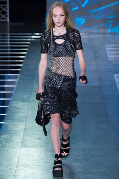 Look 3